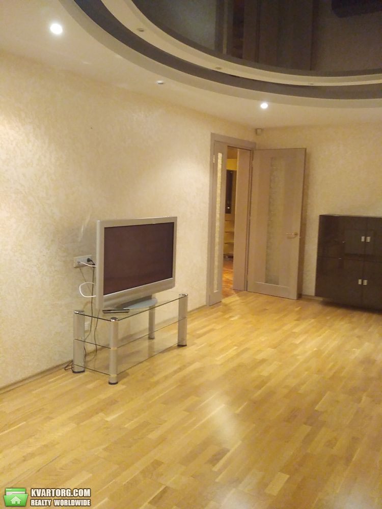 Rent out 4-room apartment. Одесса, Тополева — photo 1