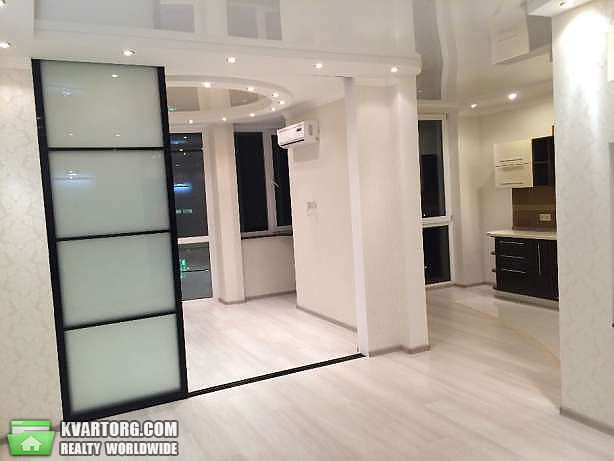 Sell 2-room apartment. Киев, Воссоединения пр — photo 1