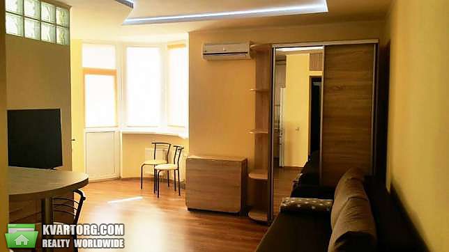 Rent out 1-room apartment. Киев,  Харьковское шоссе — photo 1