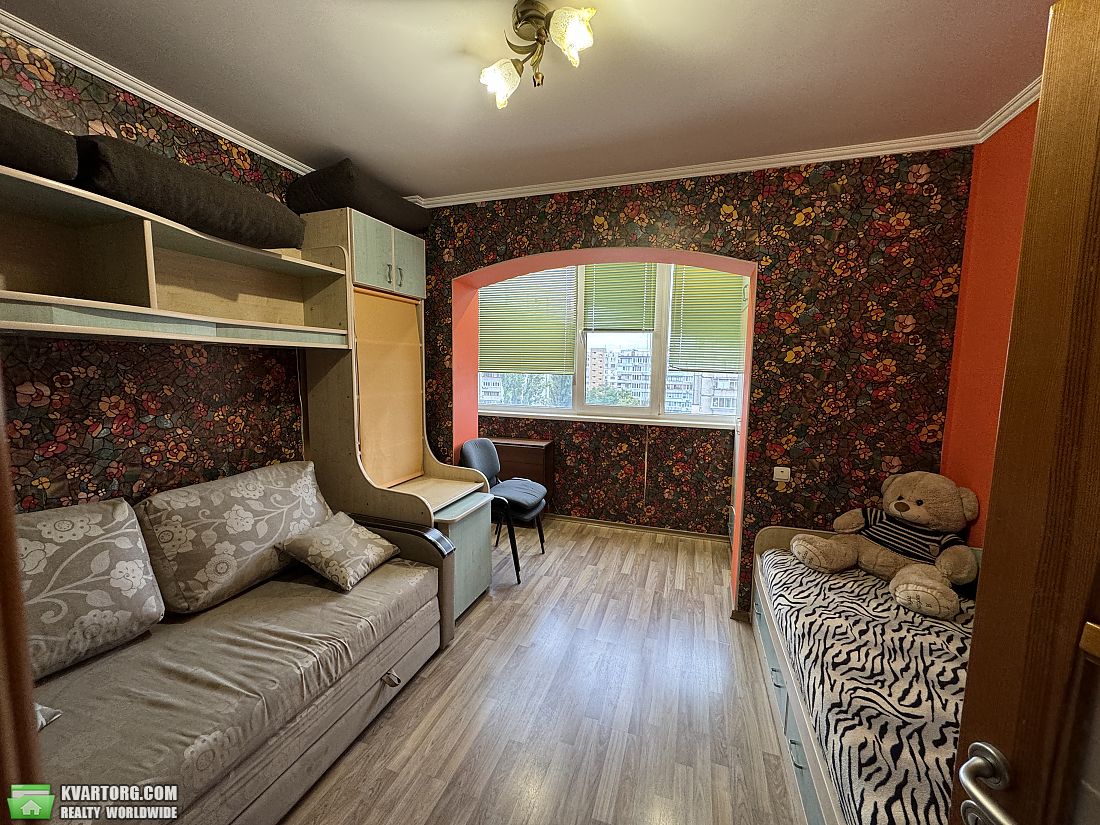 Rent out 3-room apartment. Киев,  Никольско-Слободская — photo 3