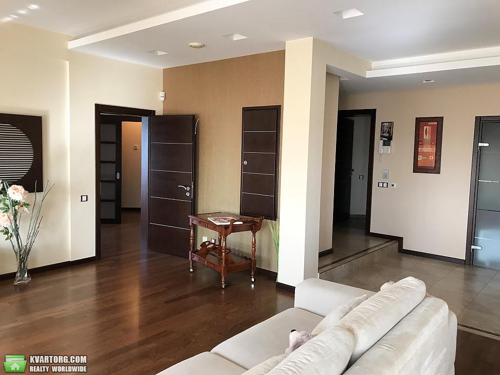 Rent out 3-room apartment. Киев,  Шевченко бул — photo 8