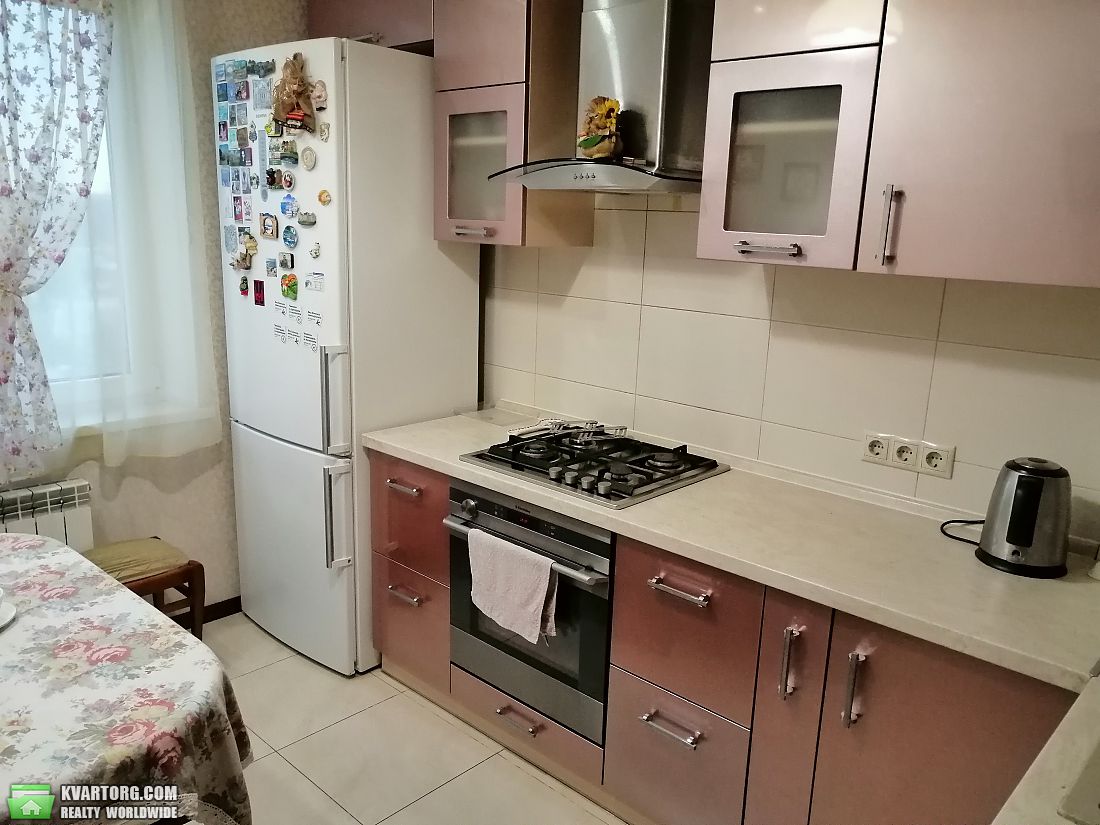 Rent out 3-room apartment. Киев,  Харьковское шоссе — photo 2