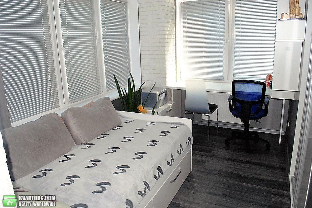 Sell 4-room apartment. Киев,  Драгомирова — photo 3