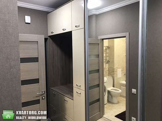 Rent out 2-room apartment. Киев, Регенераторная — photo 7
