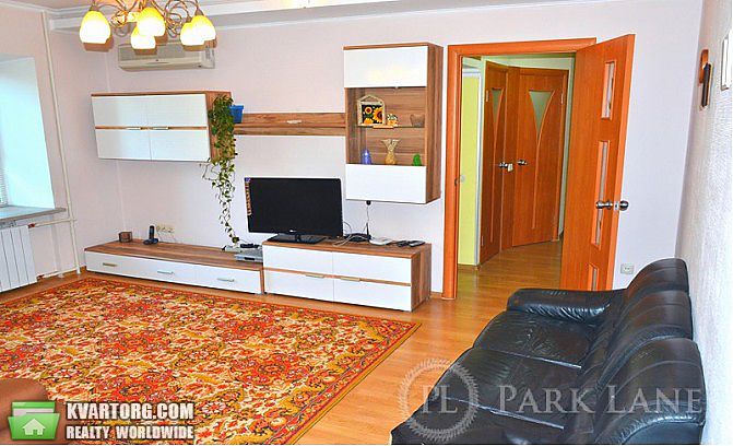 Sell 3-room apartment. Киев,  Жилянская — photo 1