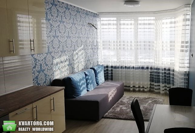 Rent out 2-room apartment. Киев,  Крушельницкой — photo 3