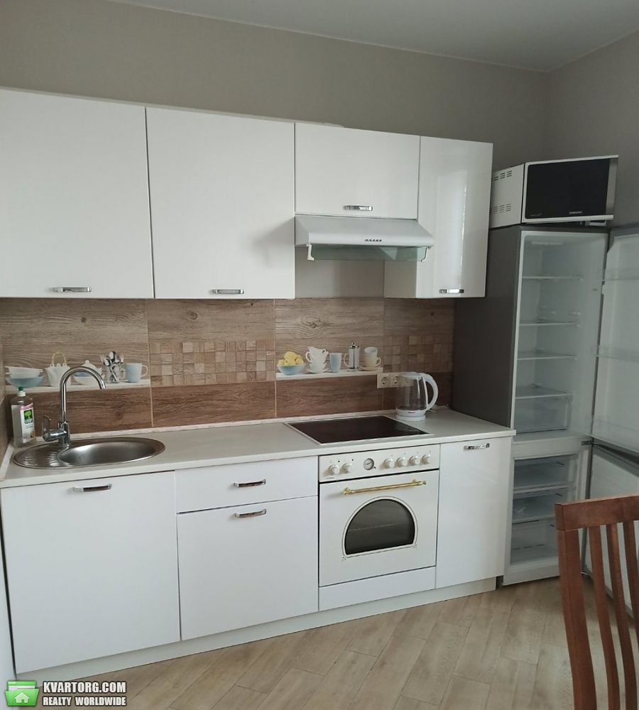 Rent out 1-room apartment. Киев,  Панельная — photo 5