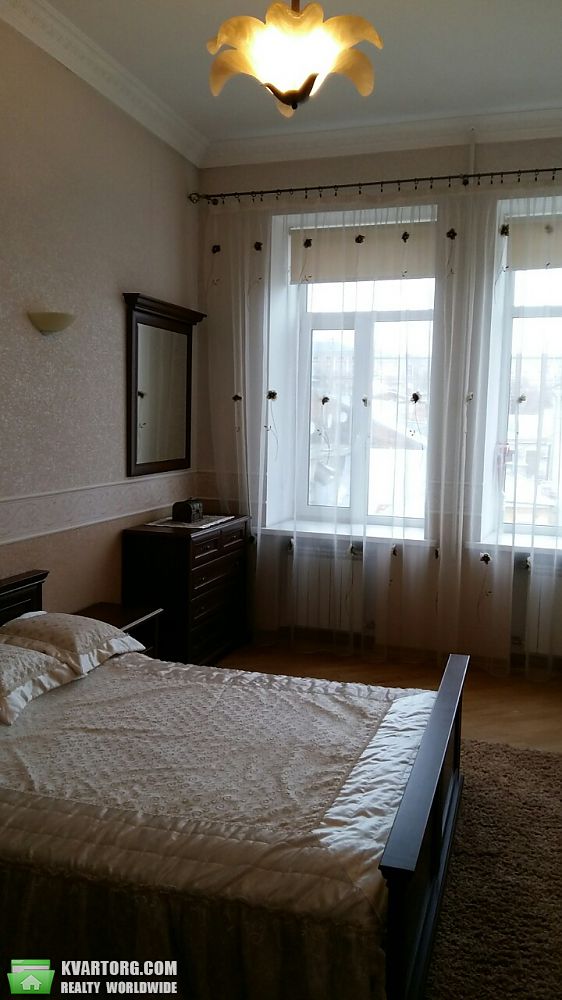 Rent out 3-room apartment. Киев,  Михайловский пер — photo 7