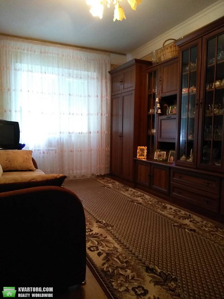 Rent out 1-room apartment. Киев, Лесной проспект — photo 1