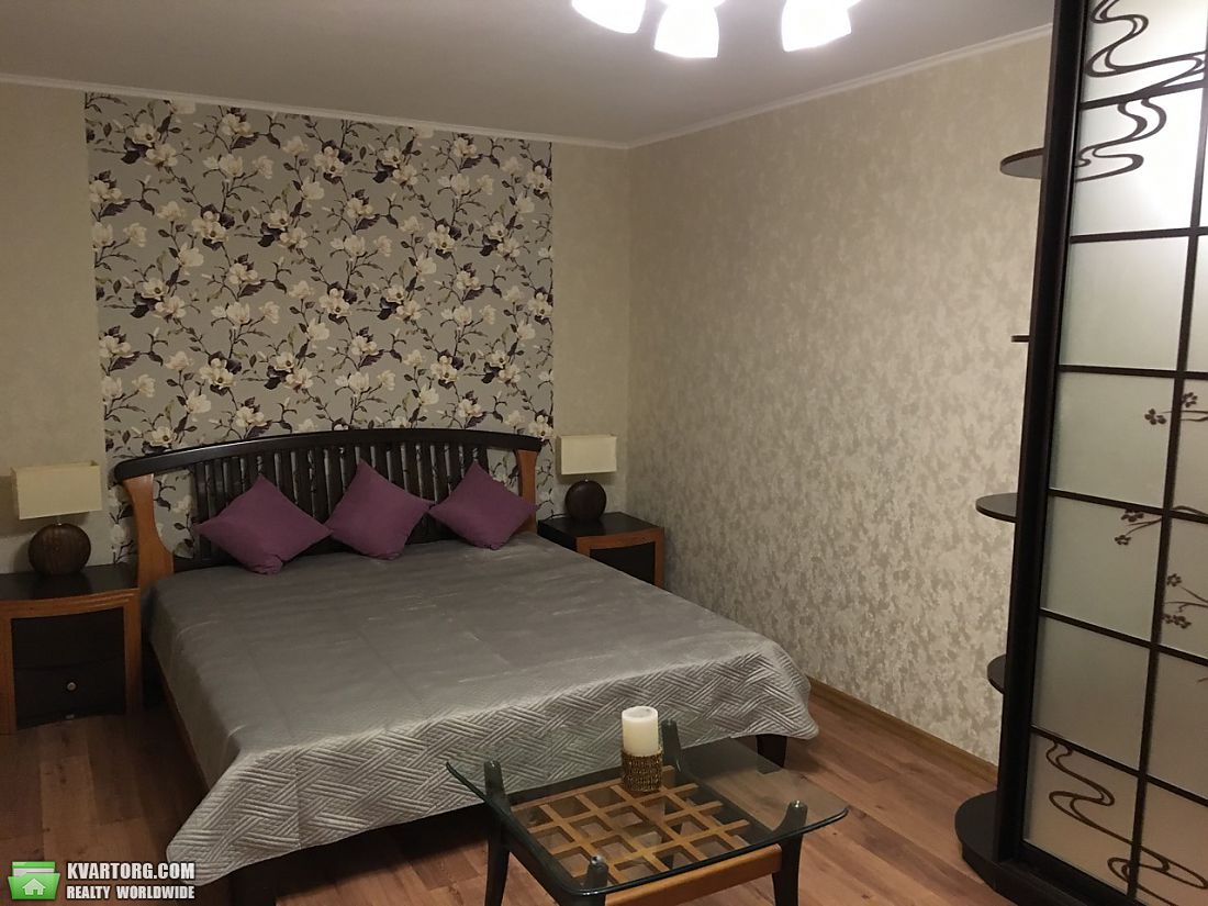 Rent out 2-room apartment. Киев,  Оболонский пр — photo 1