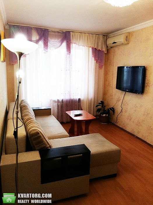 Rent out 2-room apartment. Киев,  Воздухофлотский пр — photo 1