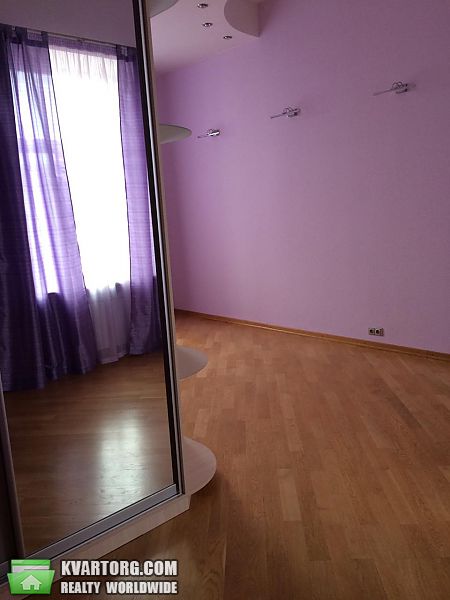 Rent out 3-room apartment. Киев, Шелковичная — photo 8