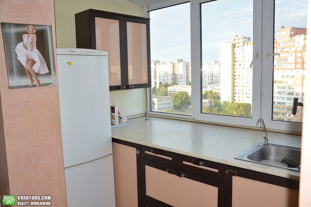 Rent out 2-room apartment. Киев,  Закревского — photo 2