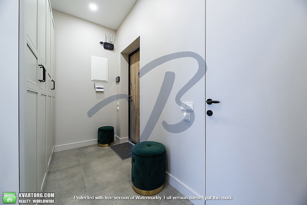Rent out 2-room apartment. Киев, Набережно Рибальский — photo 9