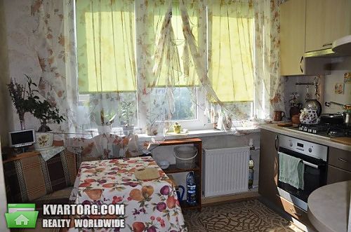 Sell 3-room apartment. Киев,  Автозаводская — photo 1