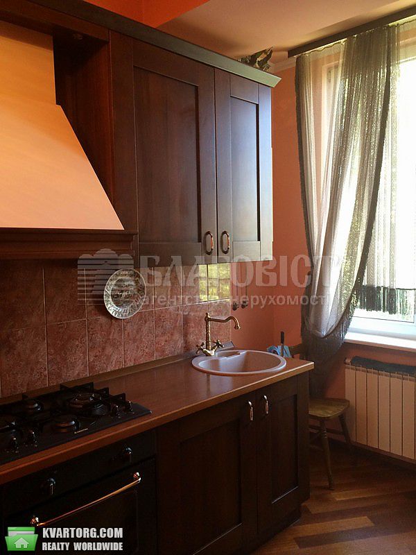 Rent out 3-room apartment. Киев,  Шелковичная — photo 8