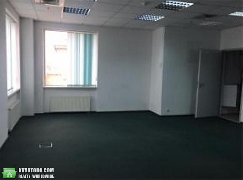 Rent out 3-room apartment. Киев,  Жилянская — photo 2