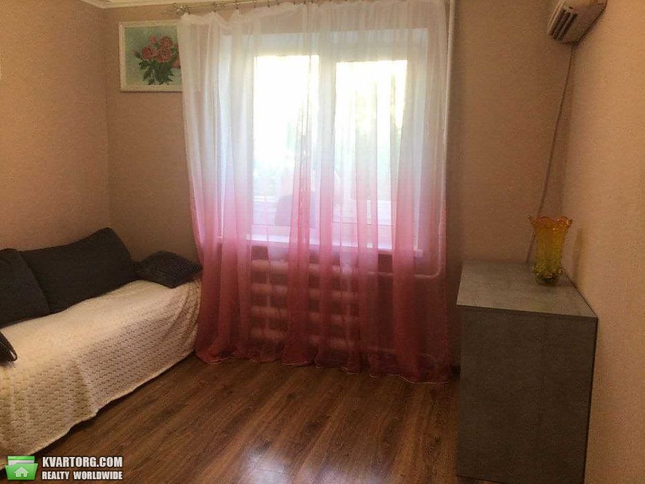 Sell 3-room apartment. Киев,  Богатырская — photo 2