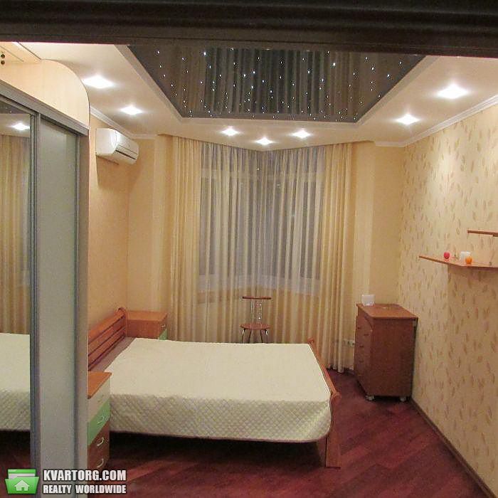 Rent out 3-room apartment. Киев,  Щорса — photo 6