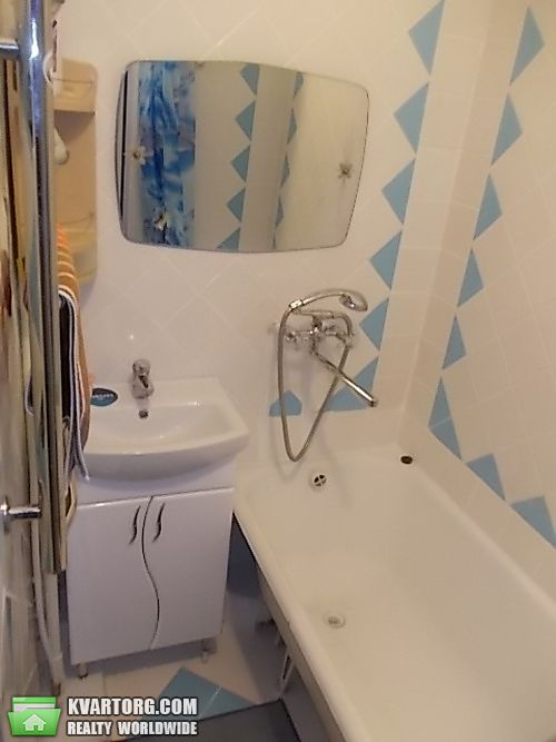 Rent out 3-room apartment. Киев,  Вышгородская — photo 8