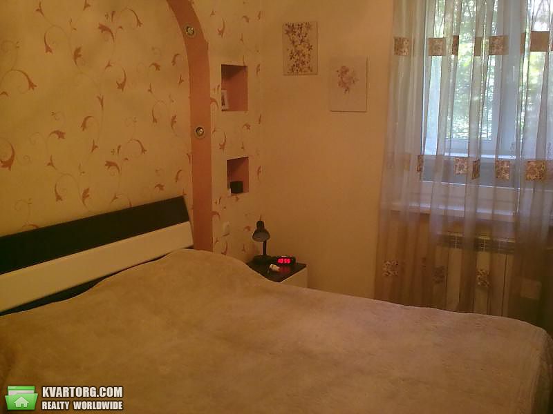 Rent out 2-room apartment. Киев, Боткина ул. — photo 5