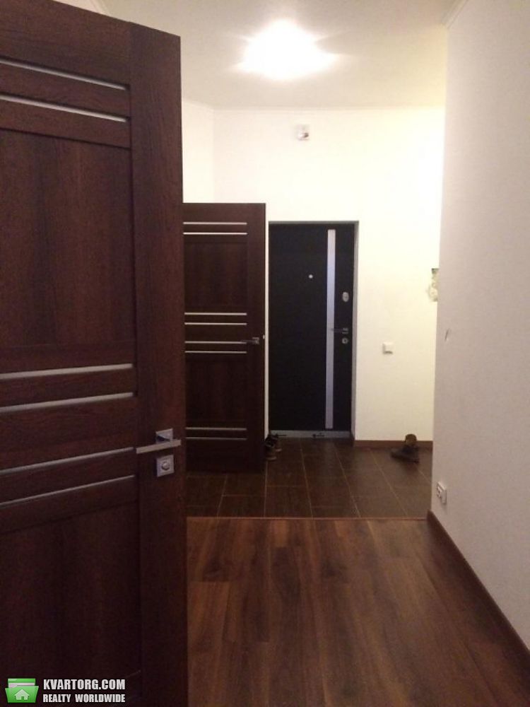 Rent out 3-room apartment. Киев,  Кловский спуск — photo 10