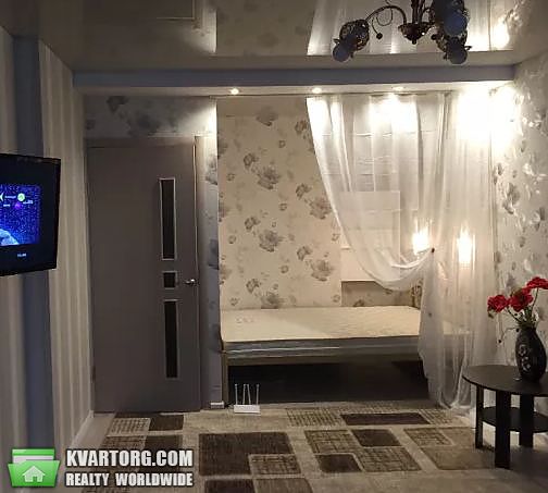 Rent out 1-room apartment. Киев,  Крушельницкой — photo 1