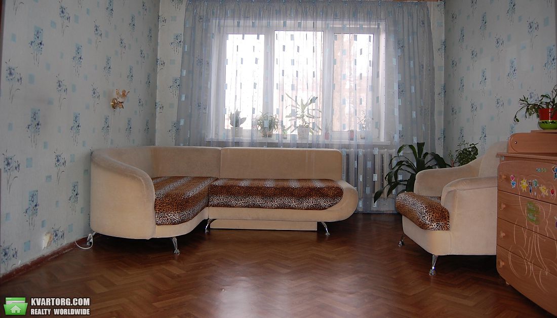 Sell 3-room apartment. Киев,  Пироговского — photo 1