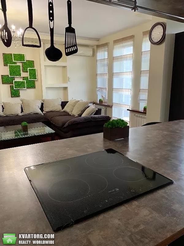 Rent out 3-room apartment. Киев,  Паньковская — photo 1