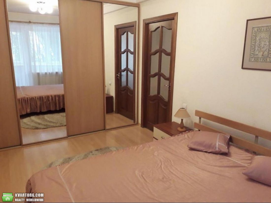 Rent out 2-room apartment. Киев,  Богдана Хмельницкого — photo 8