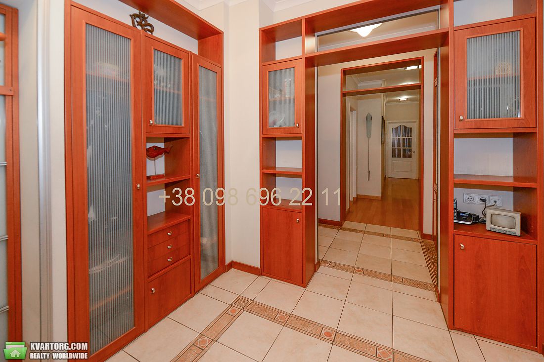 Sell 3-room apartment. Киев,  Шелковичная — photo 10