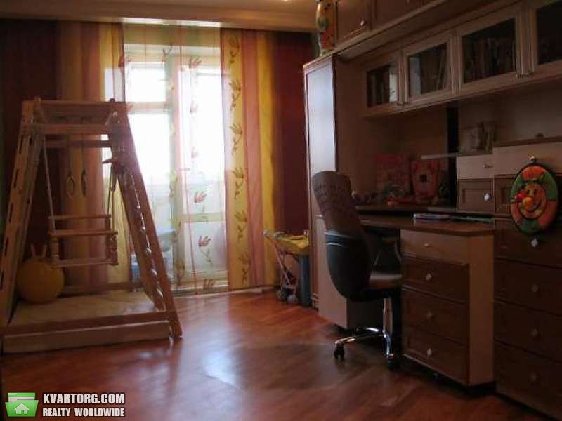 Sell 4-room apartment. Киев,  Малиновского — photo 3