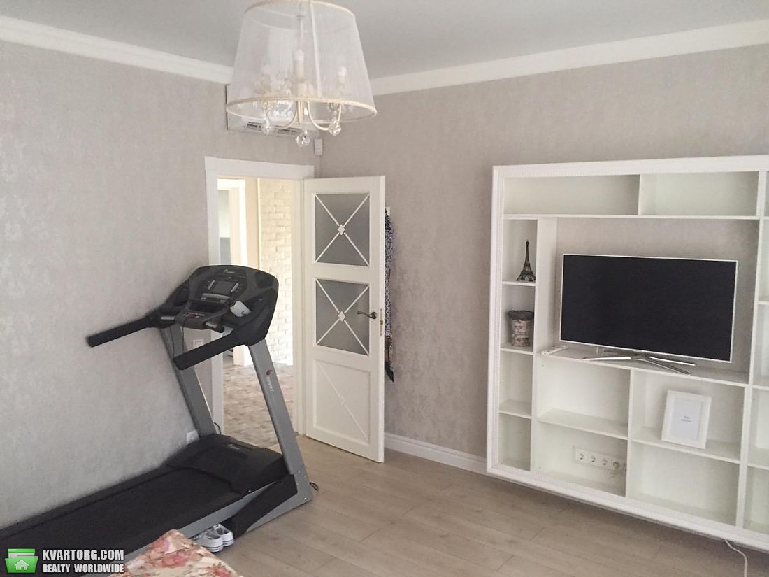 Sell house. Буча, Революции — photo 4