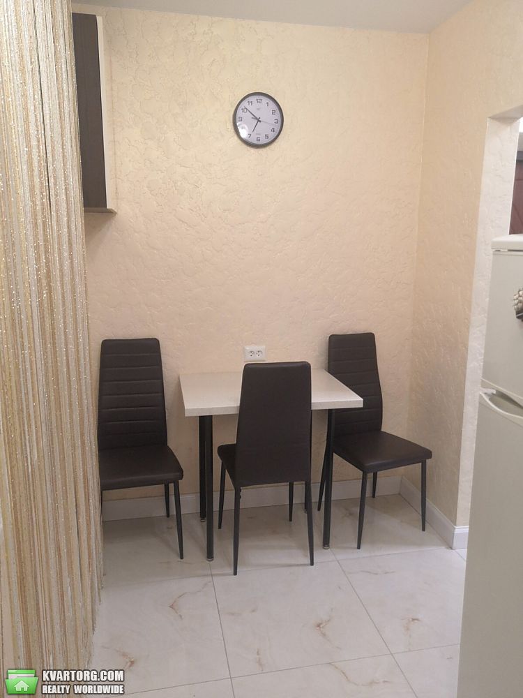 Rent out 2-room apartment. Львов, Пасічна — photo 2