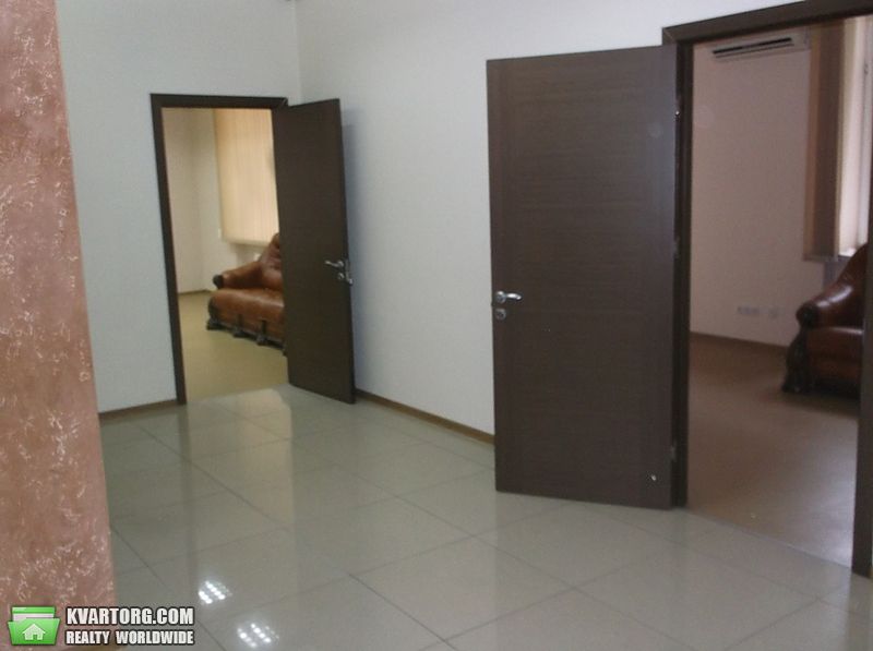 Rent out office. Киев, Круглоуниверситетская — photo 2