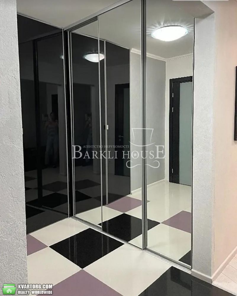 Rent out 3-room apartment. Киев,  Урловская — photo 9