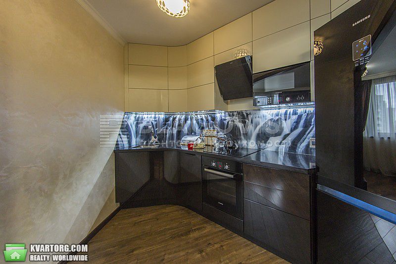 Rent out 3-room apartment. Киев,  Харьковское шоссе — photo 4