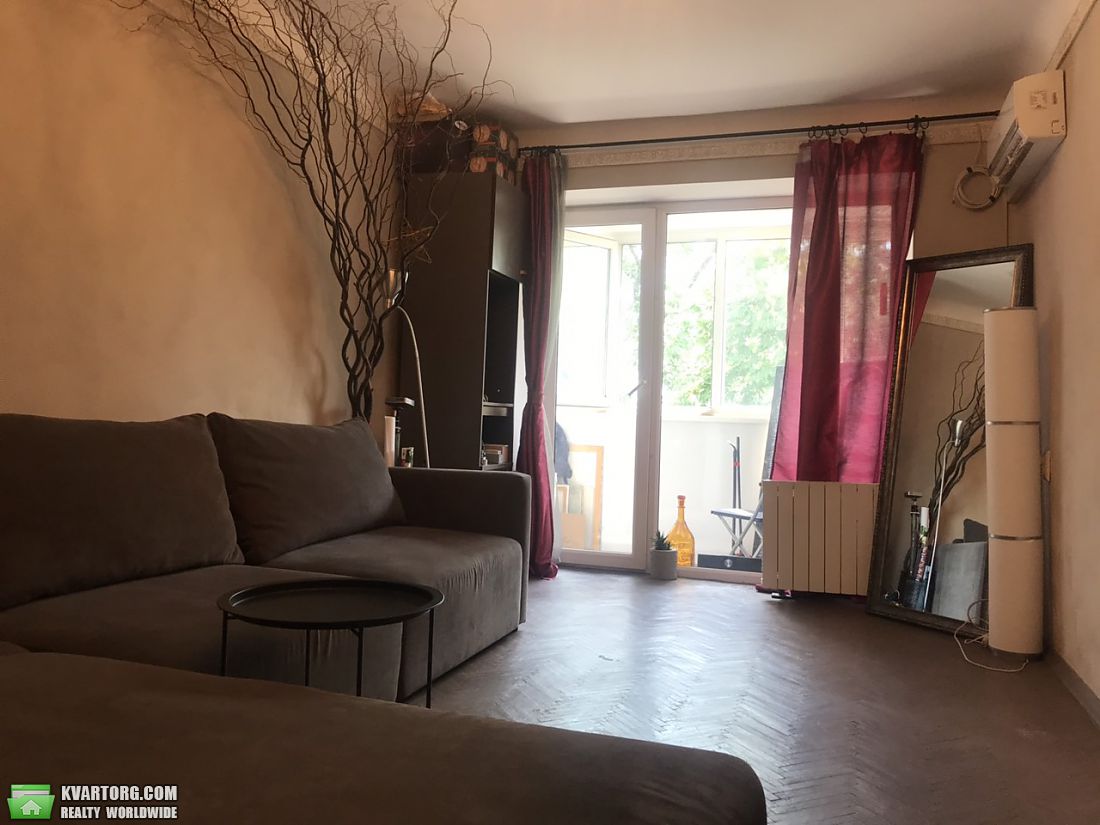 Sell 1-room apartment. Киев,  Дегтяревская — photo 1