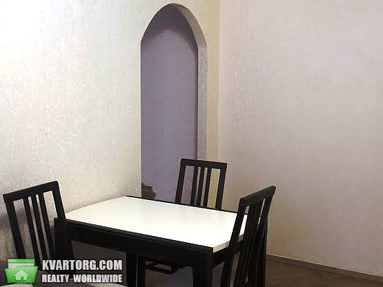 Sell 3-room apartment. Киев,  Метростроевская — photo 1