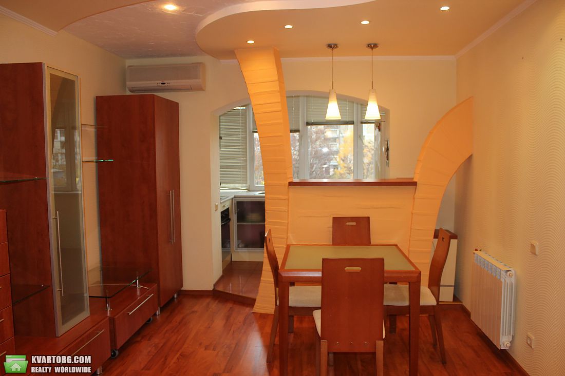 Rent out 2-room apartment. Киев,  Цветаевой — photo 2