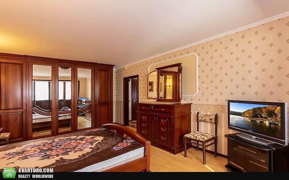 Rent out 2-room apartment. Киев, Проспект Первомайскиий — photo 1