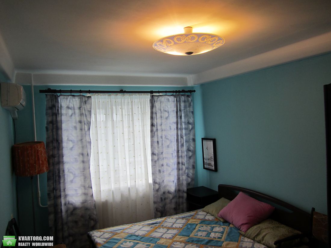 Rent out 3-room apartment. Киев,  Кловский спуск — photo 3