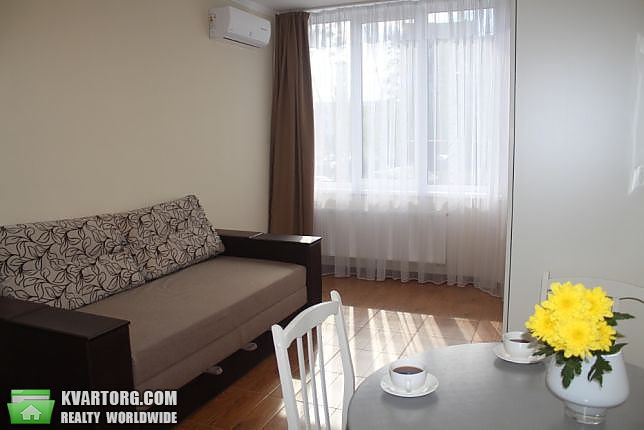 Rent out 1-room apartment. Киев,  Герцена — photo 1