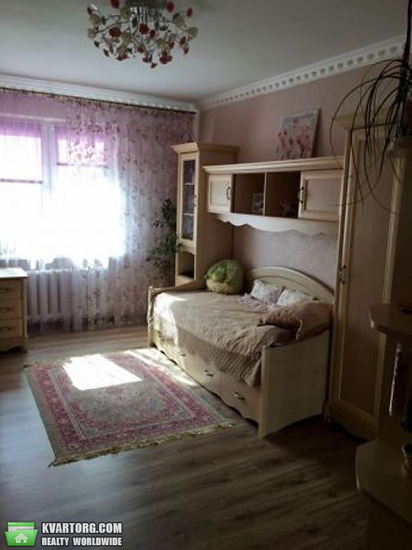 Sell 3-room apartment. Киев,  Урловская — photo 1