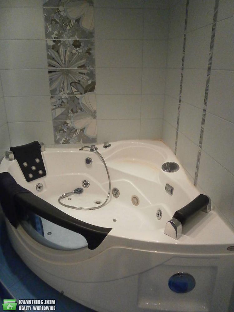 Rent out 3-room apartment. Киев,  Днепровская наб — photo 9