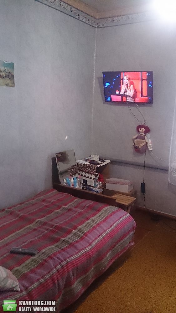 Sell house. Киев,  Лесная — photo 1