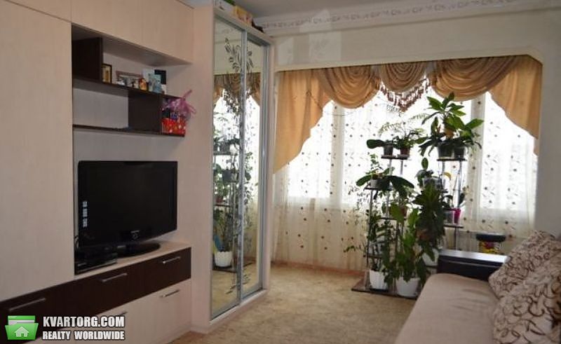 Sell 1-room apartment. Киев,  Никольско-Слободская — photo 2