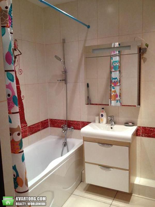 Rent out 2-room apartment. Киев,  Львовская — photo 7