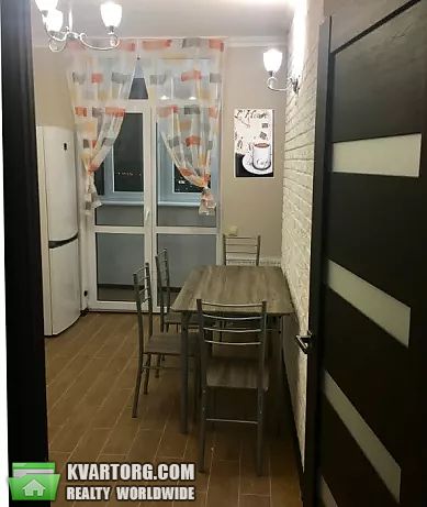 Rent out 2-room apartment. Киев,  Светлая — photo 2