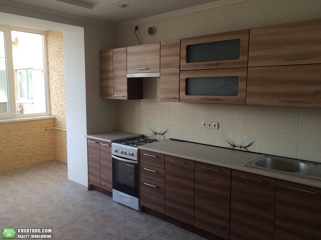 Rent out 2-room apartment. Днепропетровск, набережная победы — photo 1